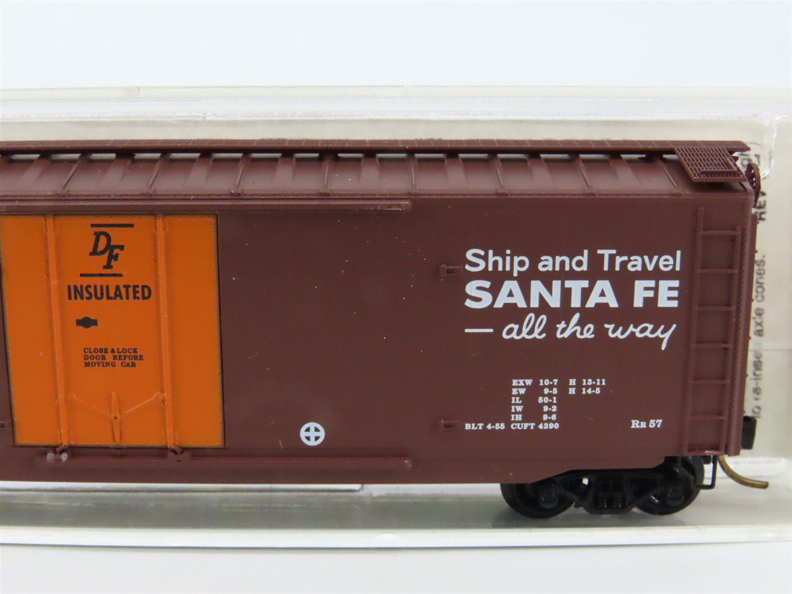 N Scale Micro-Trains MTL 32050/2 SFRB Santa Fe 50' Plug Door Box Car #6160