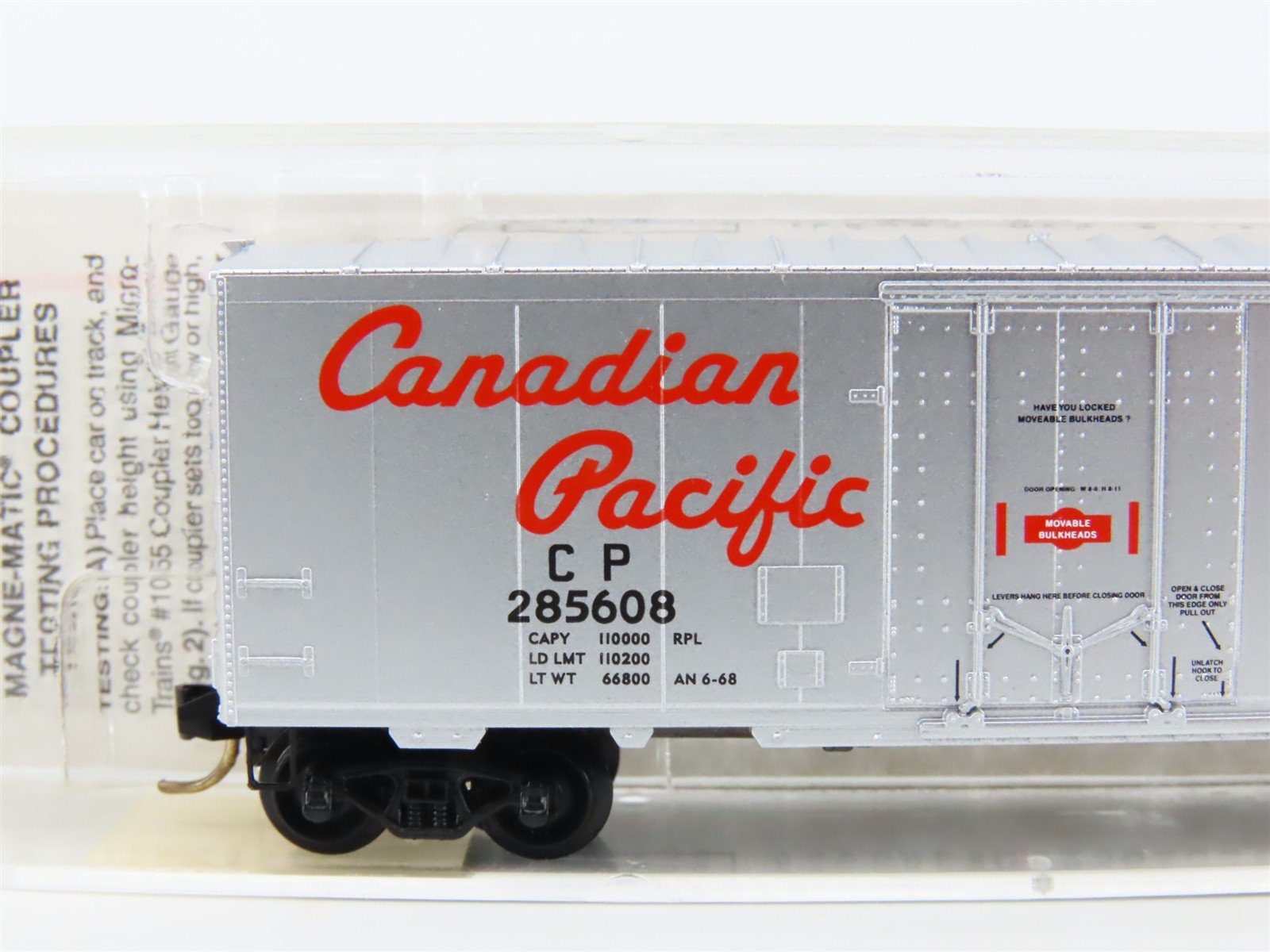 N Micro-Trains MTL 74040/1 CP Canadian Pacific 40' Plug Door Box Car #285608