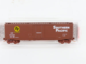 N Scale Micro-Trains MTL 32380 SP Southern Pacific 50' Plug Door Box Car #670225