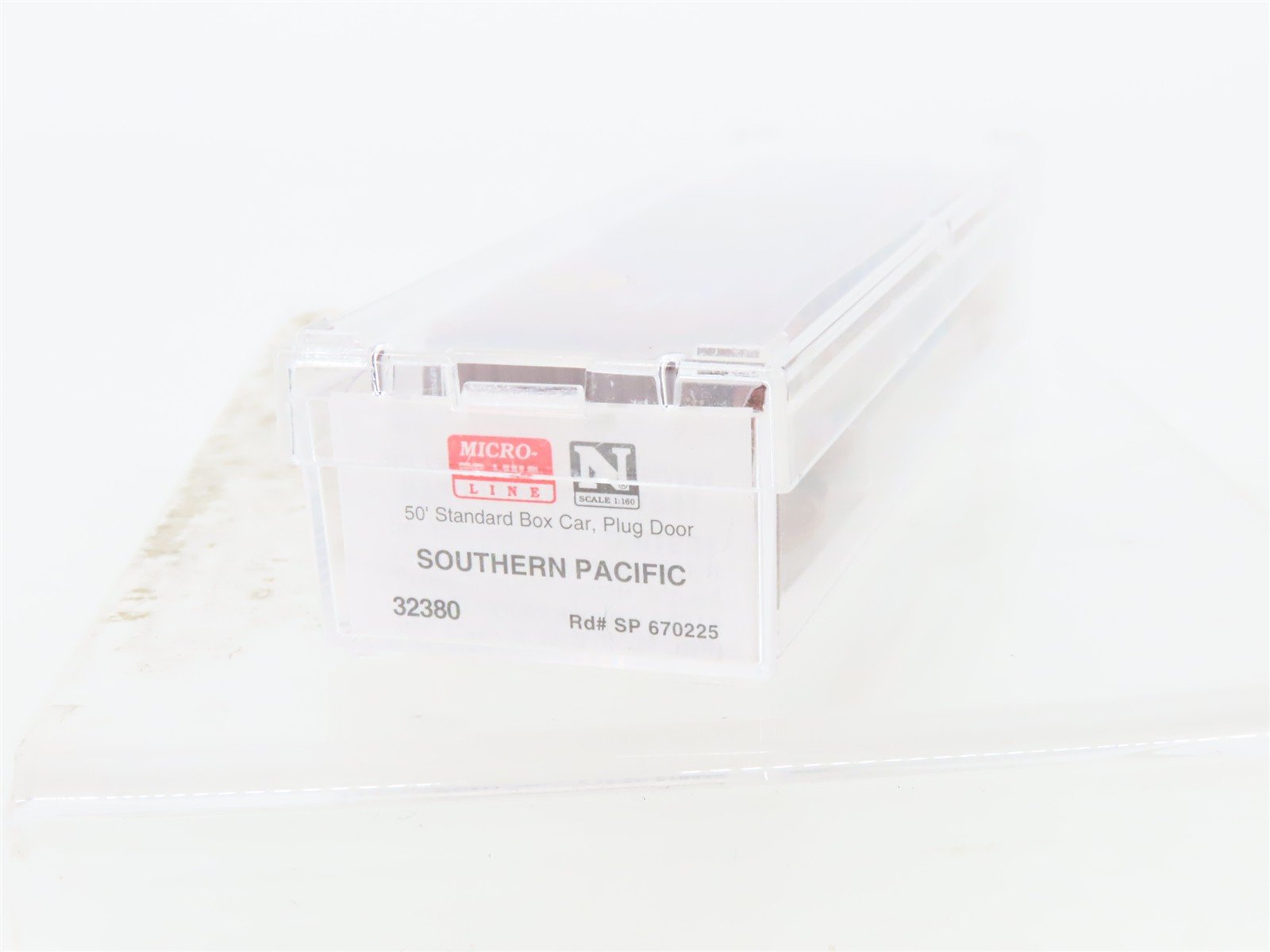 N Scale Micro-Trains MTL 32380 SP Southern Pacific 50' Plug Door Box Car #670225