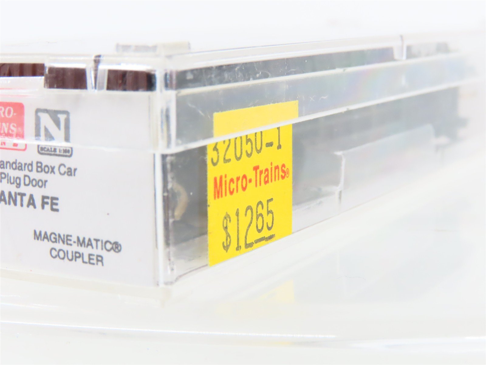 N Scale Micro-Trains MTL 32050/1 SFRB Santa Fe 50' Plug Door Box Car #6153