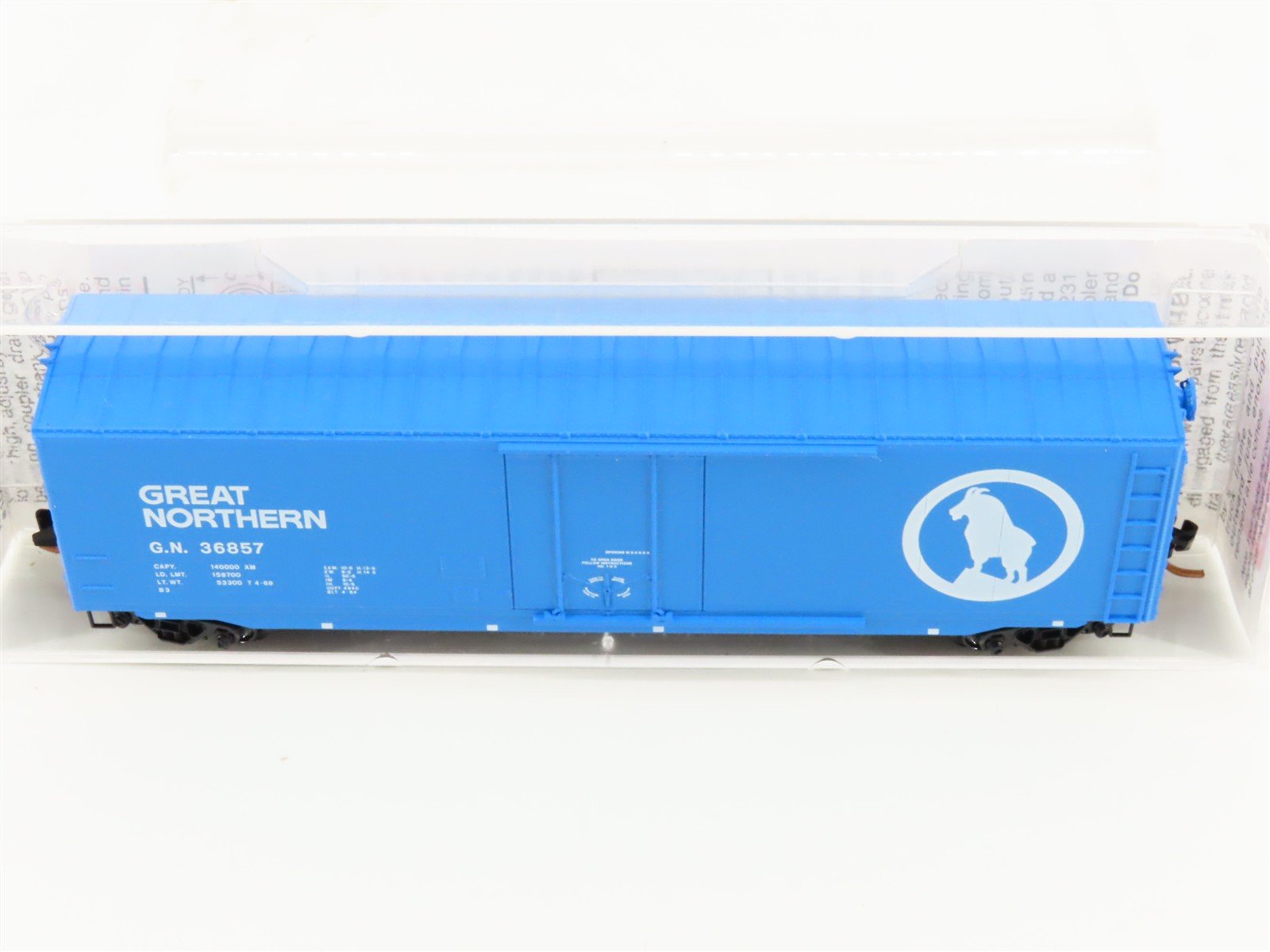 N Scale Micro-Trains MTL 38270 GN Great Northern 50' Plug Door Box Car #36857