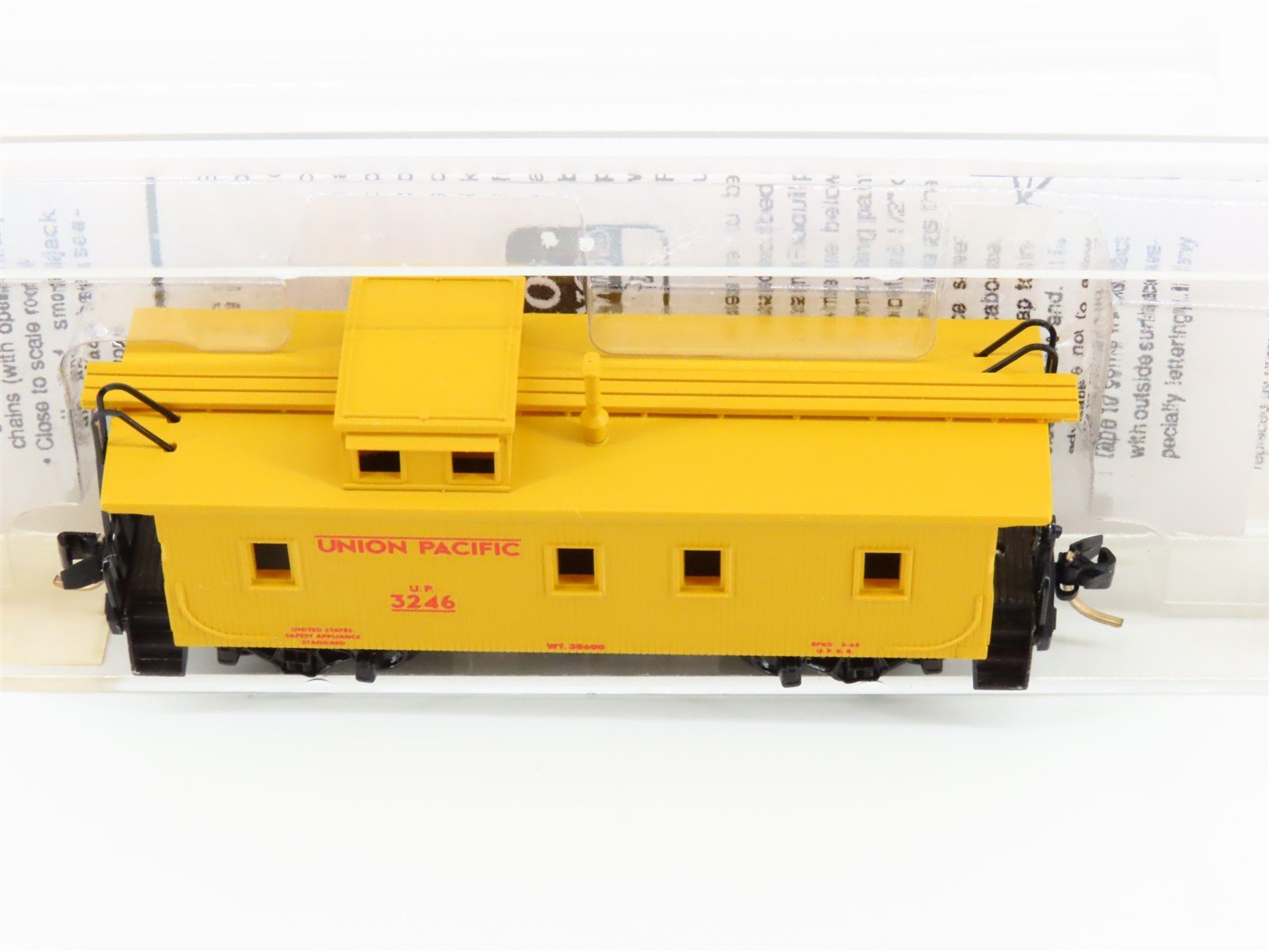 N Scale Micro-Trains MTL 50100 UP Union Pacific Railroad 34' Wood Caboose #3246