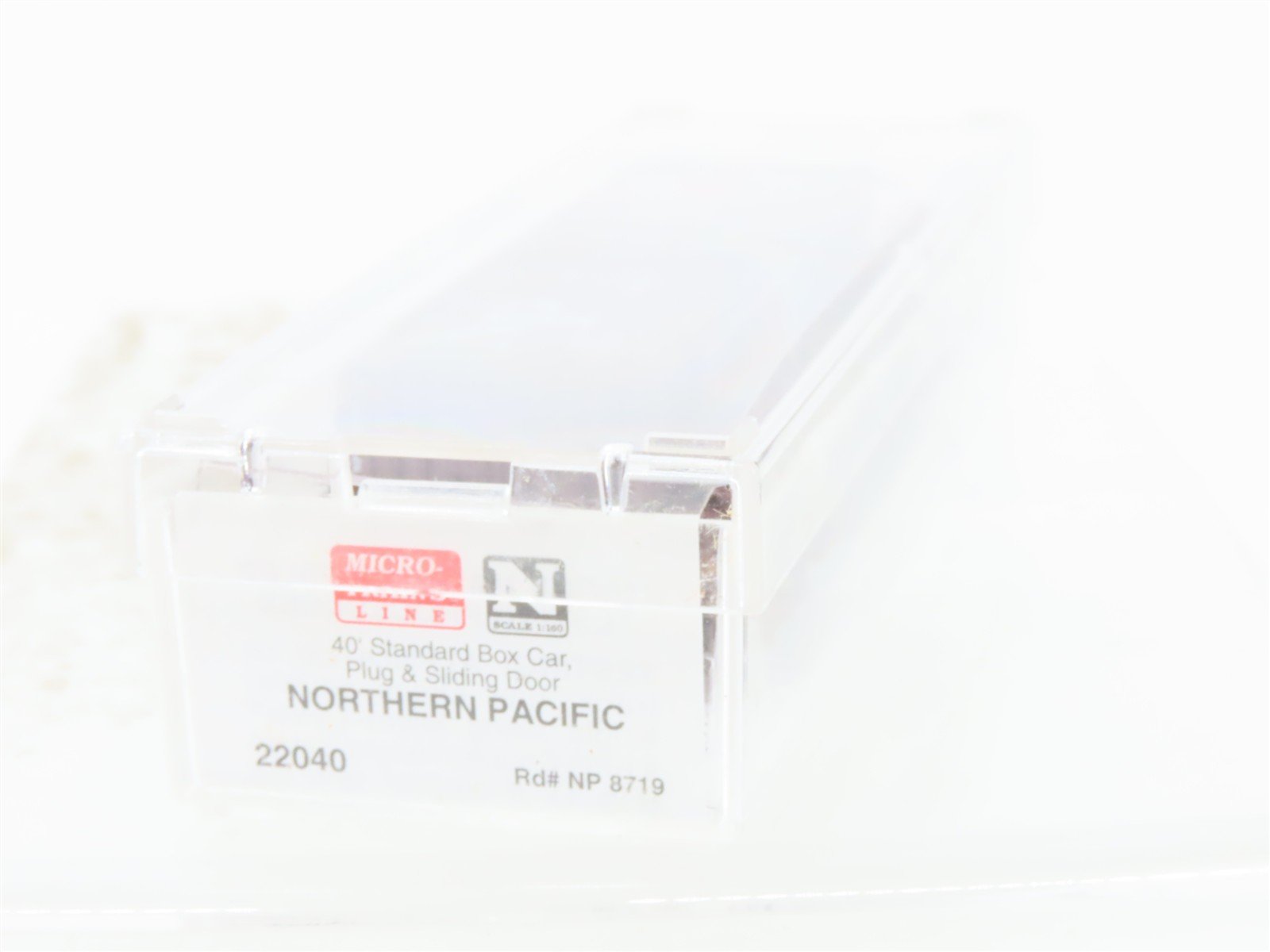 N Scale Micro-Trains MTL 22040 NP Northern Pacific Railway 40' Box Car #8719