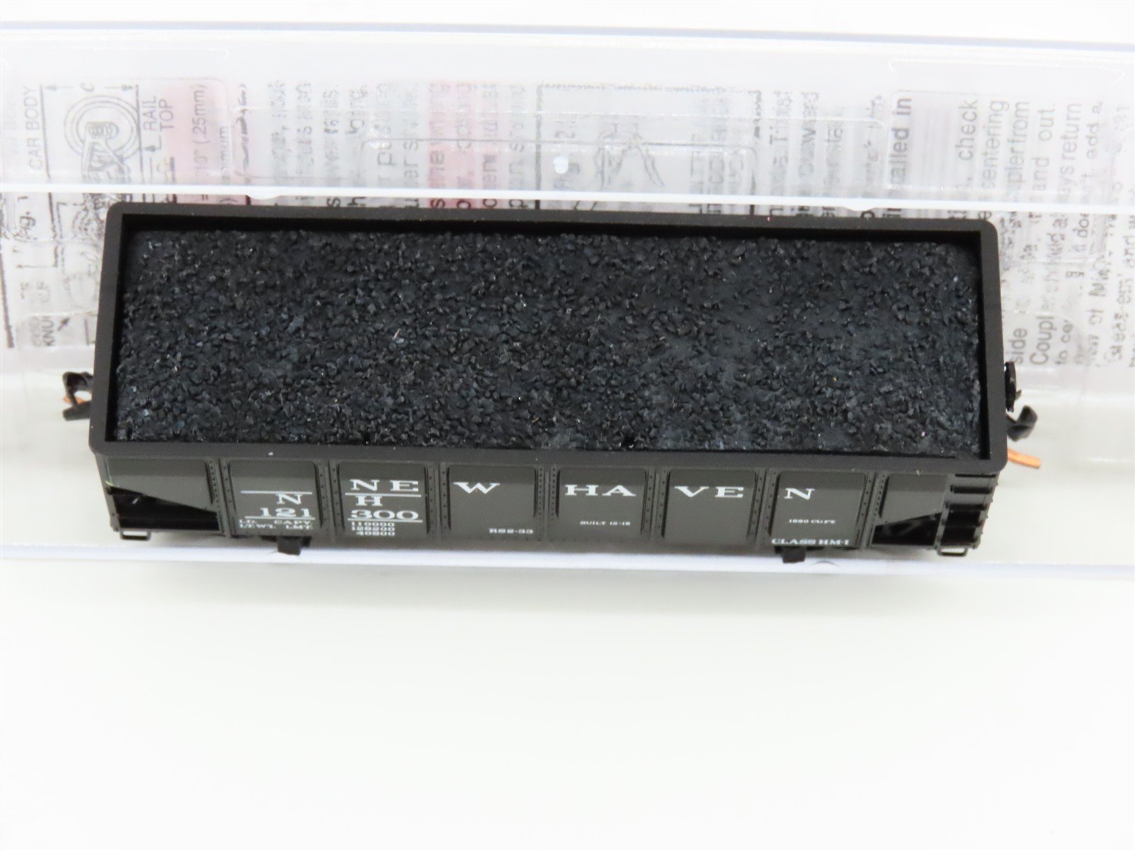 N Scale Micro-Trains MTL 08500030 NH New Haven 33' 2-Bay Open Hopper #121300