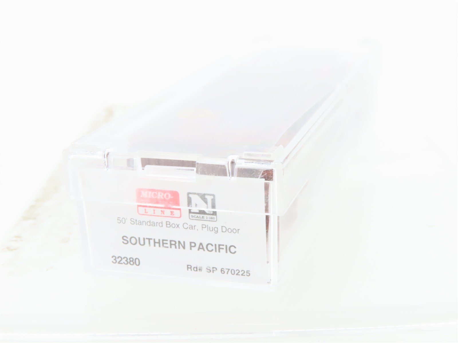 N Scale Micro-Trains MTL 32380 SP Southern Pacific 50' Plug Door Box Car #670225
