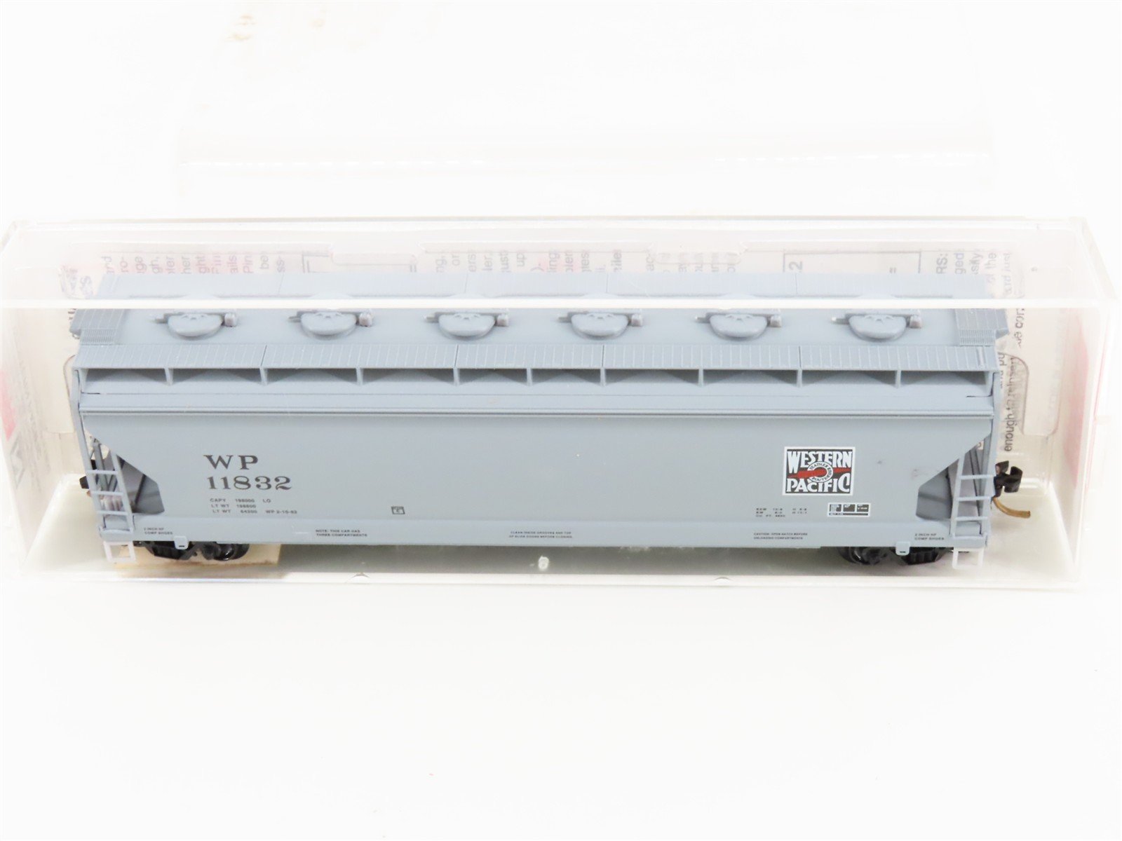 N Scale Micro-Trains MTL 93050 WP Western Pacific Feather 3-Bay Hopper #11832