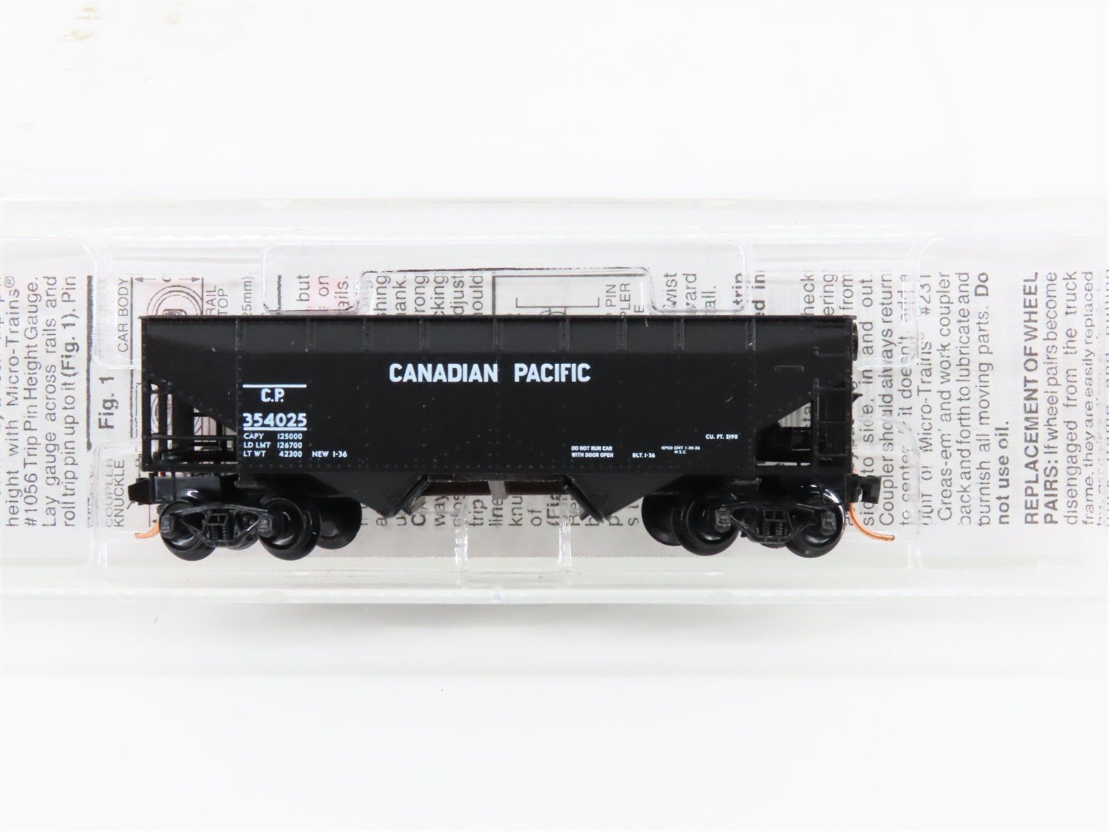 N Scale Micro-Trains MTL 55150 CP Canadian Pacific 33' 2-Bay Hopper #354025