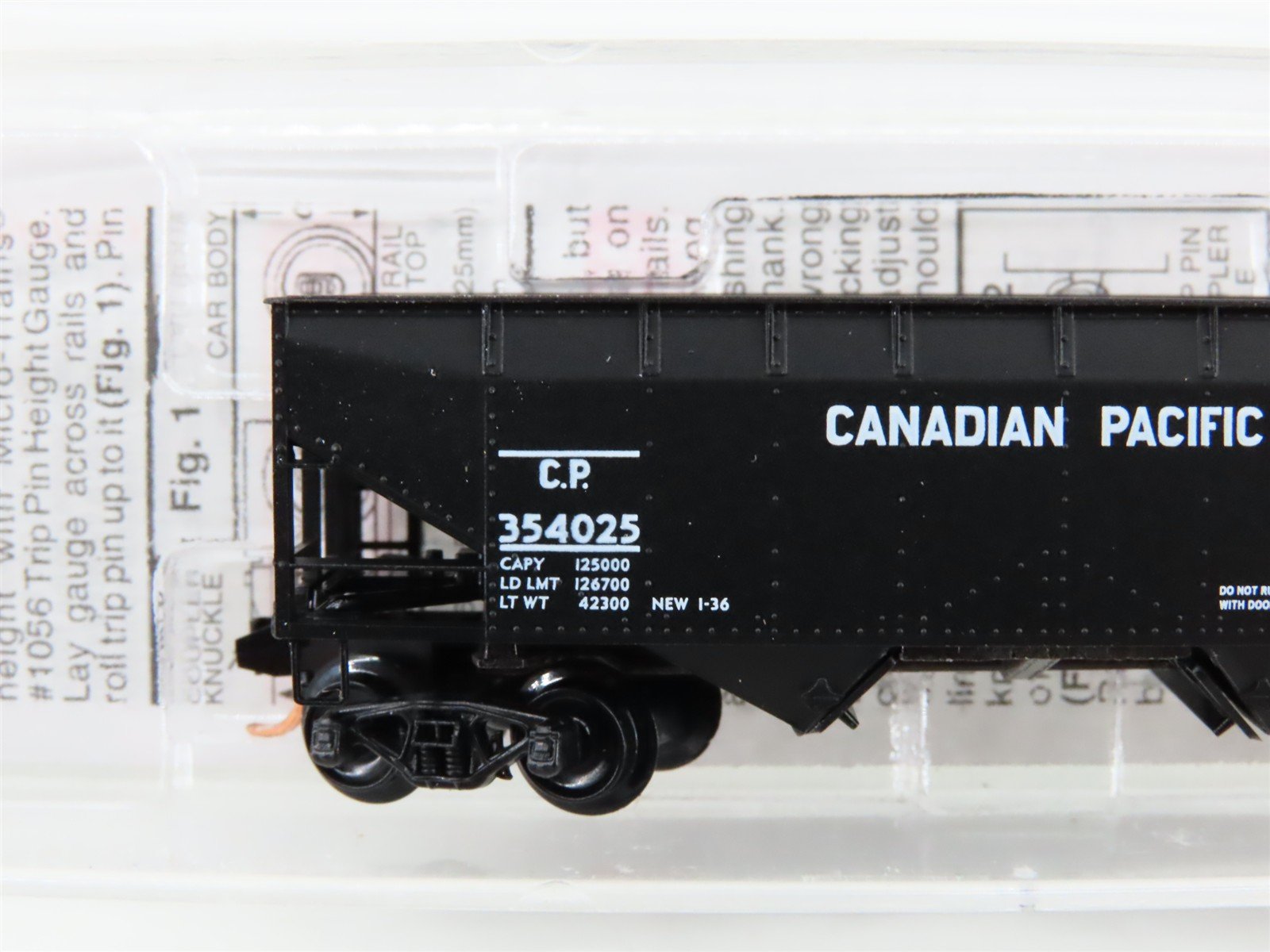 N Scale Micro-Trains MTL 55150 CP Canadian Pacific 33' 2-Bay Hopper #354025