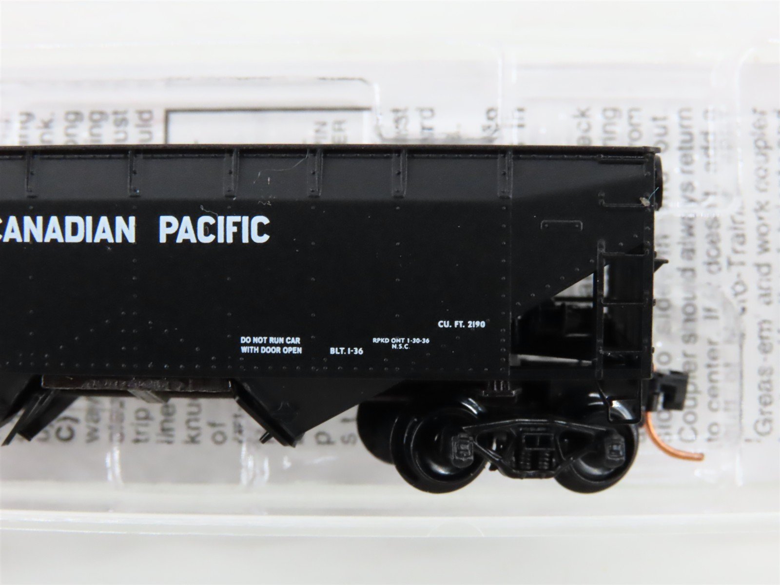 N Scale Micro-Trains MTL 55150 CP Canadian Pacific 33' 2-Bay Open Hopper #354025