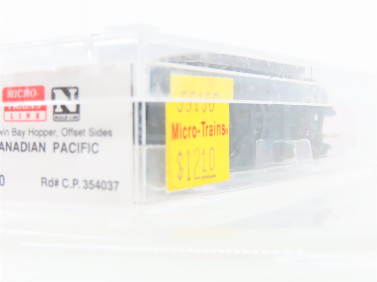 N Scale Micro-Trains MTL 55150 CP Canadian Pacific 33' 2-Bay Open Hopper #354037