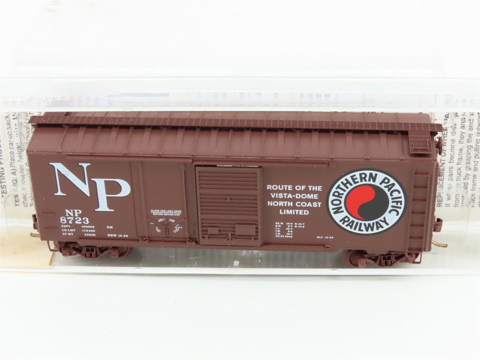N Scale Micro-Trains MTL 22040 NP Northern Pacific Railway 40' Box Car #8723
