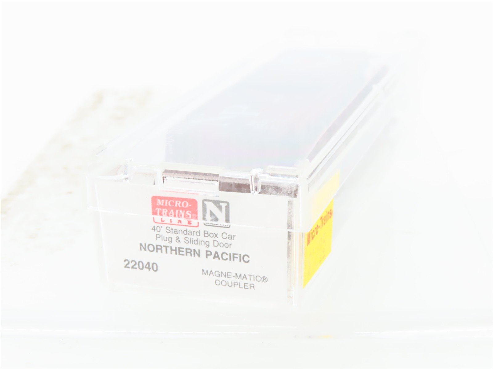 N Scale Micro-Trains MTL 22040 NP Northern Pacific Railway 40' Box Car #8723