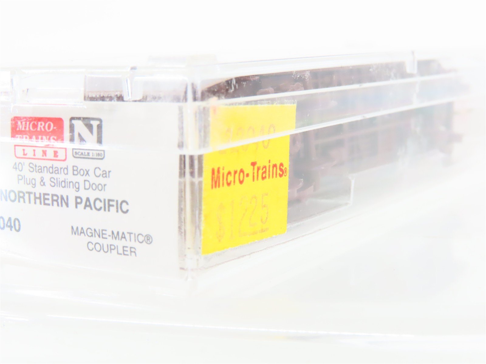 N Scale Micro-Trains MTL 22040 NP Northern Pacific Railway 40' Box Car #8723
