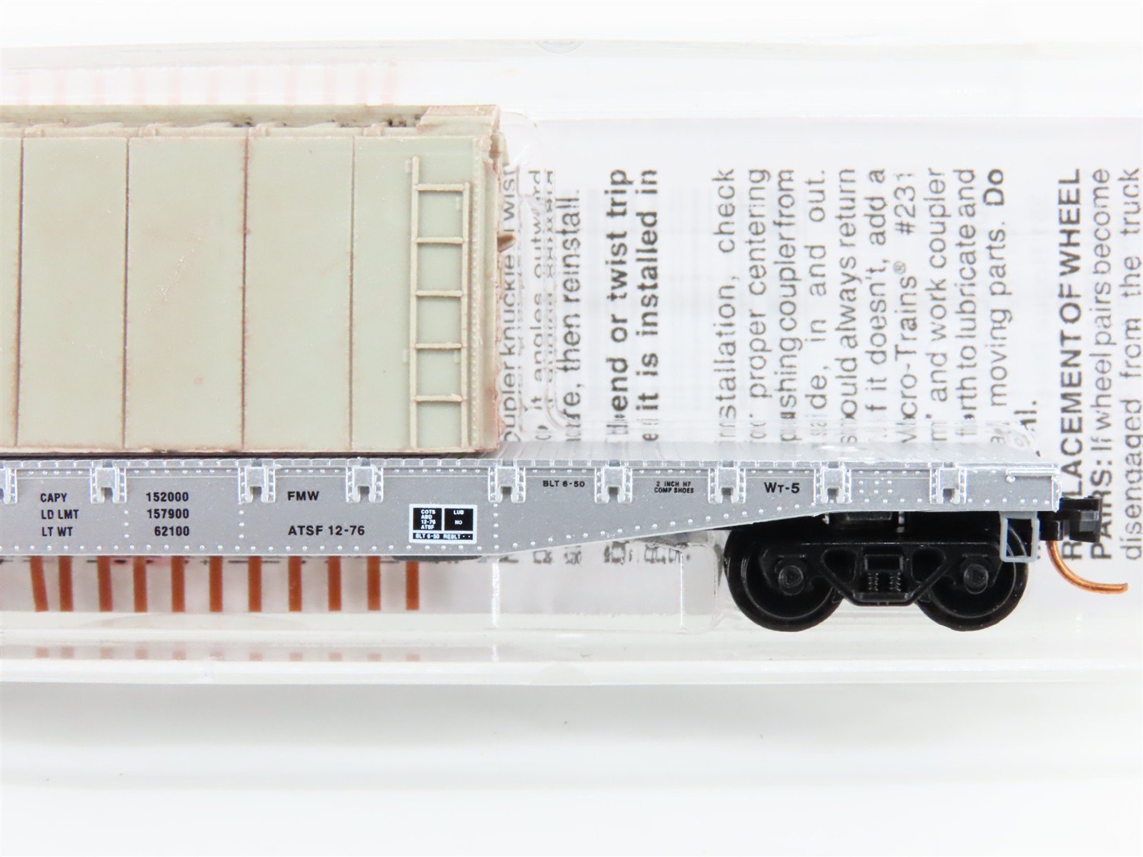 N Scale Micro-Trains MTL 04500300 ATSF Santa Fe 50' Flat Car #206204 w/ Load