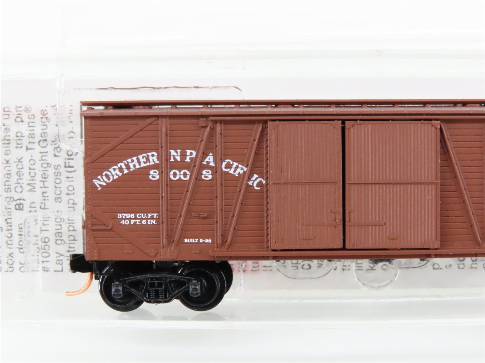 N Scale Micro-Trains MTL 29030 NP Northern Pacific 40' Automobile Box Car #8008