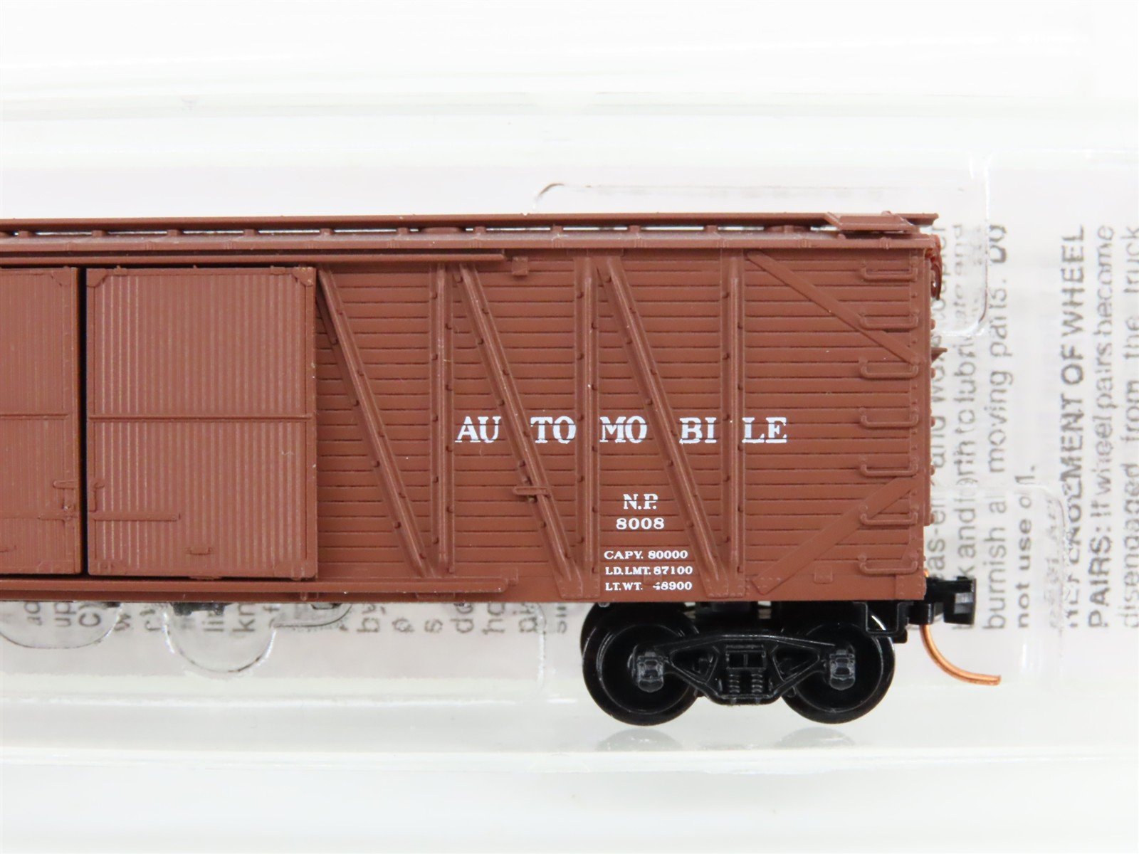 N Scale Micro-Trains MTL 29030 NP Northern Pacific 40' Automobile Box Car #8008