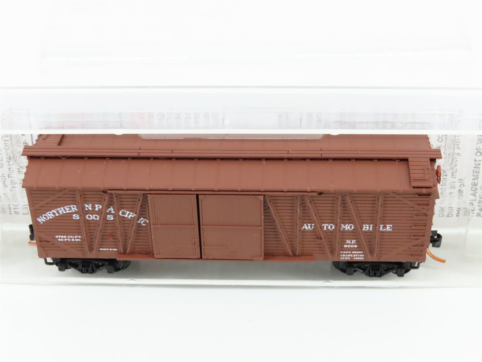 N Scale Micro-Trains MTL 29030 NP Northern Pacific 40' Automobile Box Car #8008