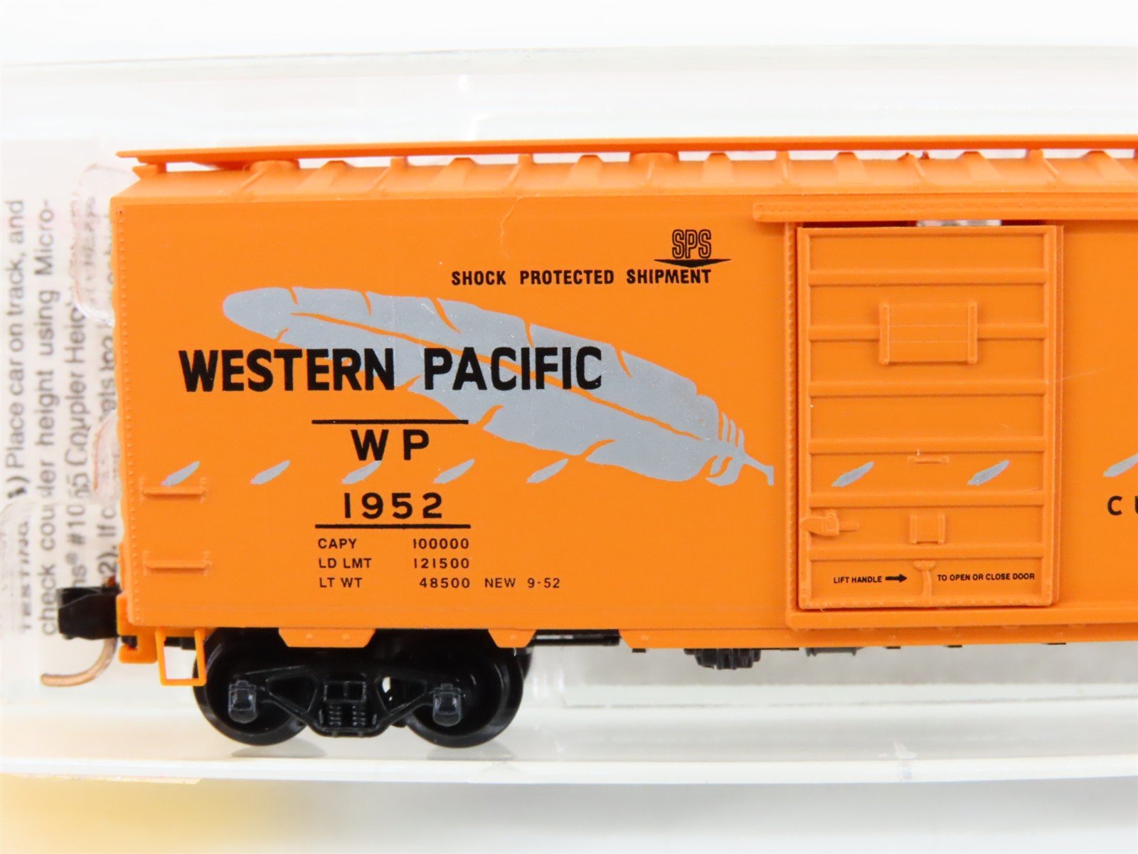 N Scale Micro-Trains MTL 20506 WP Western Pacific Feather 40' Box Car #1952