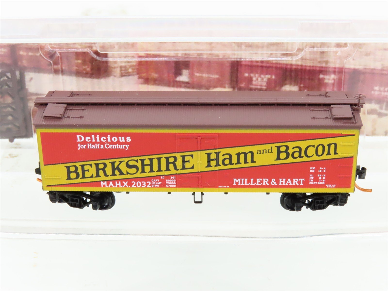 N Scale Micro-Trains MTL 05800506 MAHX Miller & Hart 36' Wood Ice Reefer #2032