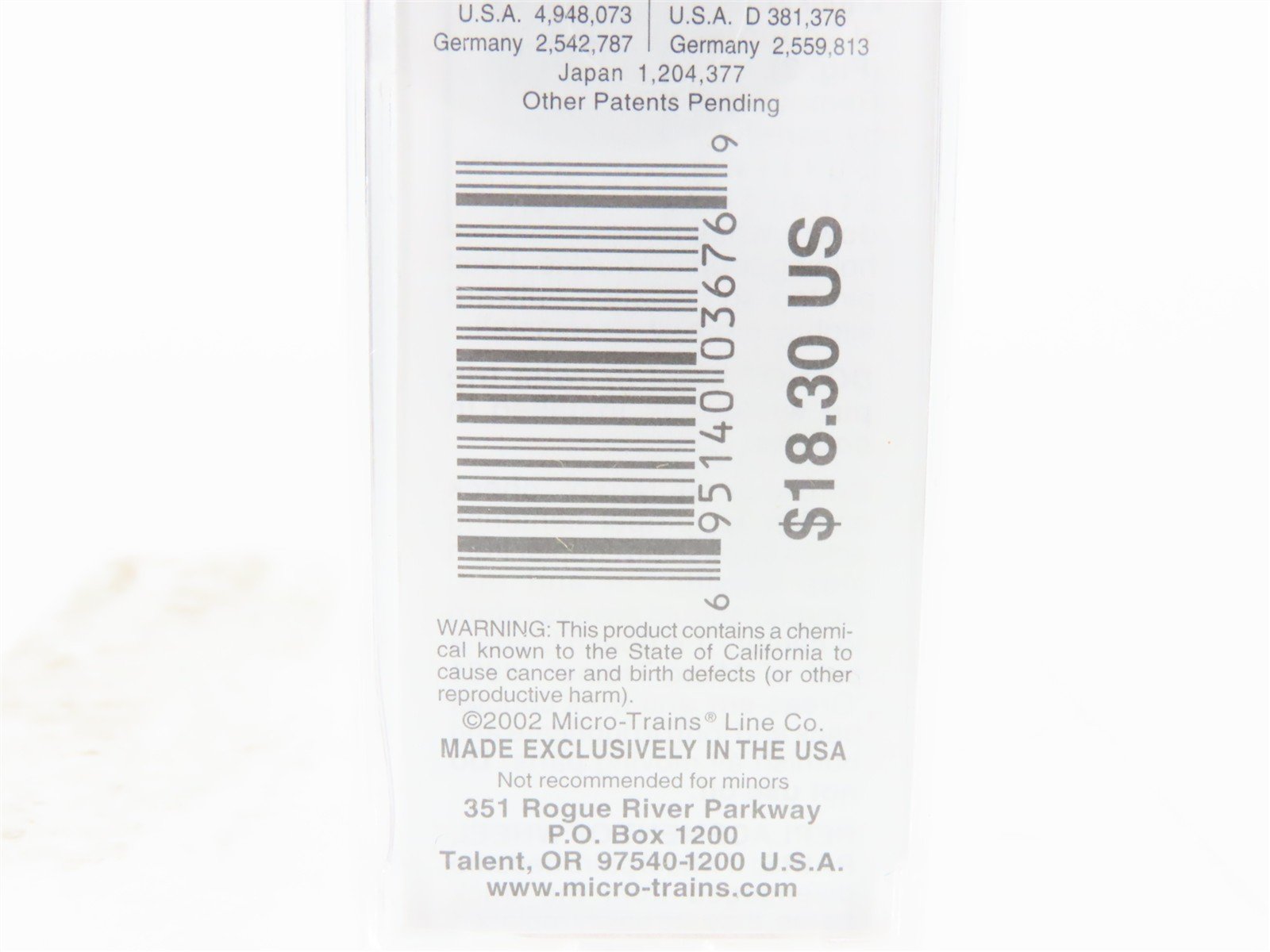 N Scale Micro-Trains MTL 65060 UTLX Union Tank Car Company 39' Tank Car #8533
