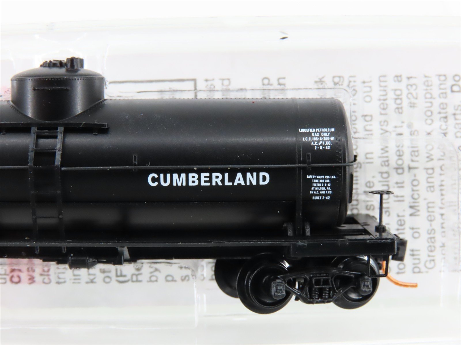 N Scale Micro-Trains MTL 06500600 GATX Cumberland Republic 39' Tank Car #8556