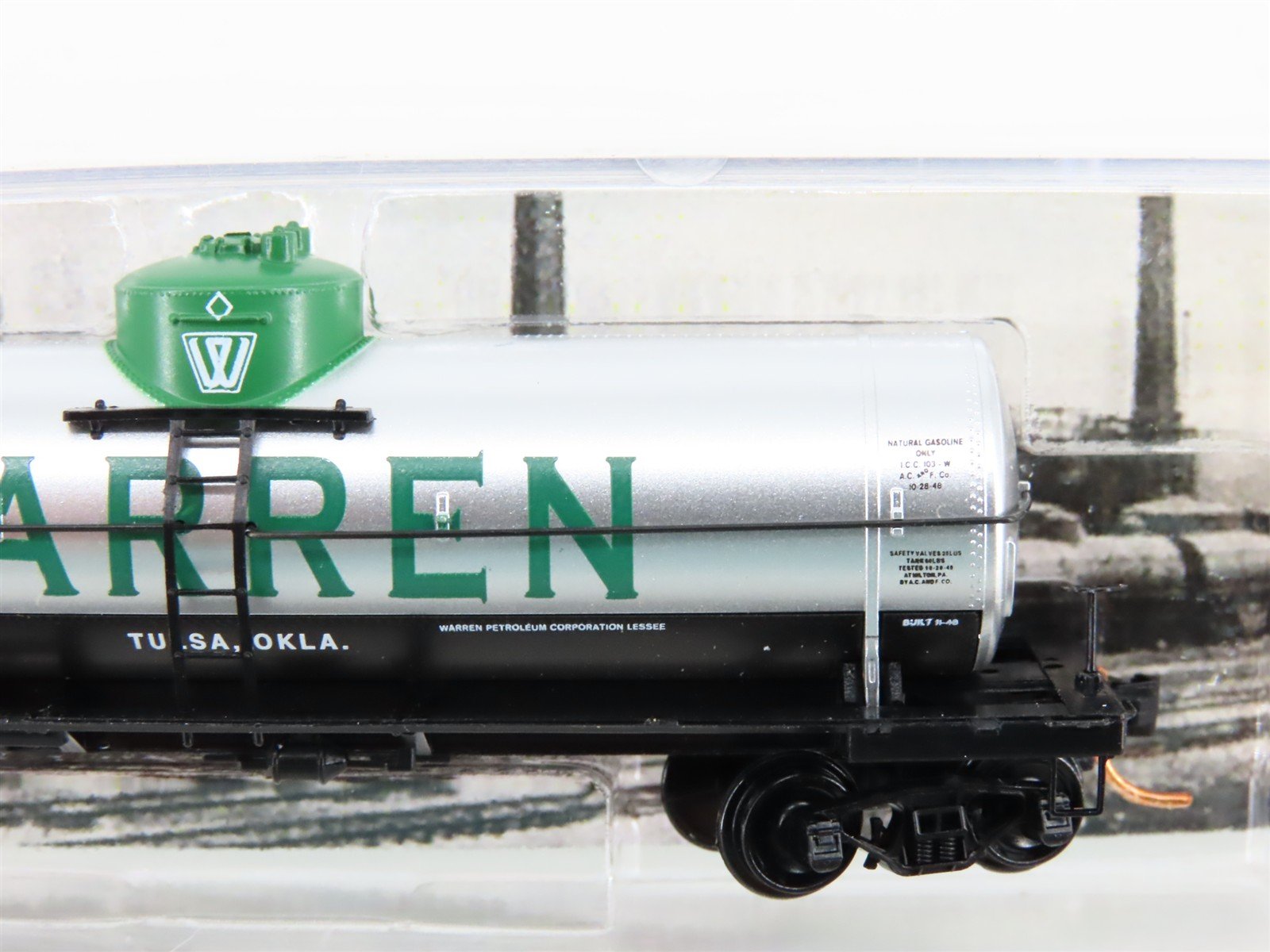N Scale Micro-Trains MTL 06500740 WRNX Warren Petroleum 39' Tank Car #204