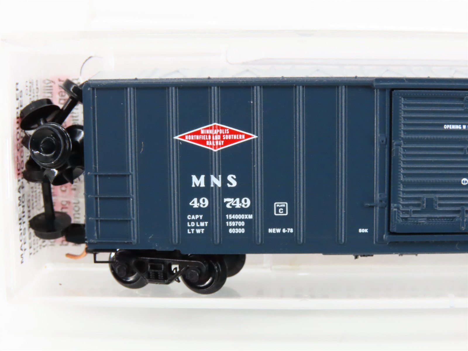 N Micro-Trains MTL 25410 MNS Minneapolis Northfield & Southern Box Car #49749