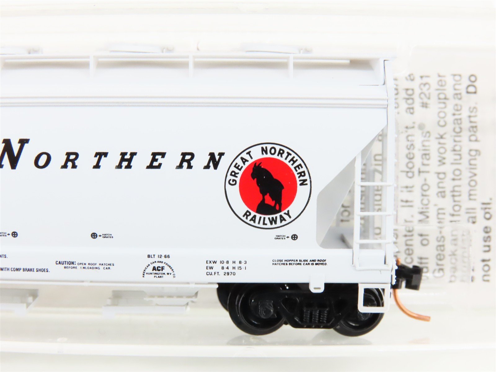 N Scale Micro-Trains MTL 92170 GN Great Northern 2-Bay Covered Hopper #173813