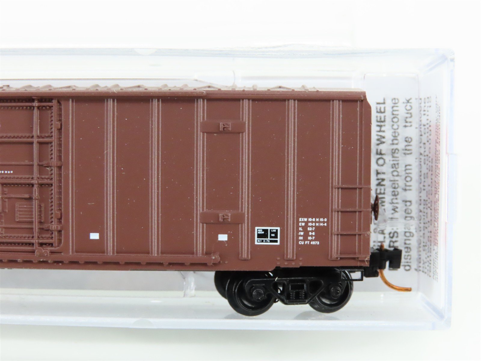 N Scale Micro-Trains MTL 02700300 BNSF Railway 50' Plug Door Box Car #714083