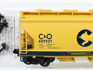 N Scale Micro-Trains MTL 92160 C&O Chessie System 2-Bay Covered Hopper #605527