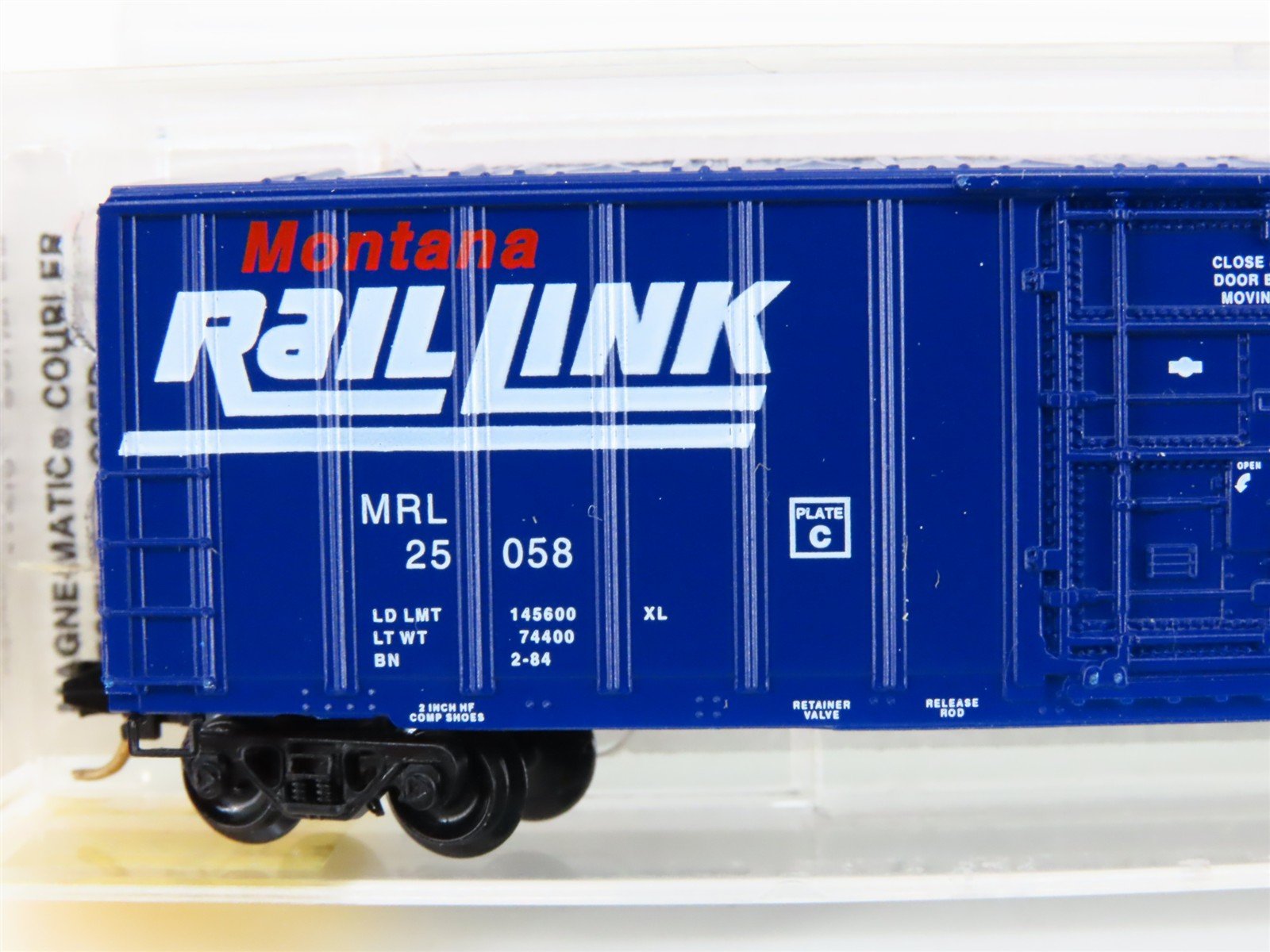 N Micro-Trains MTL 27240 MRL Montana Rail Link 50' Plug Door Box Car #25058