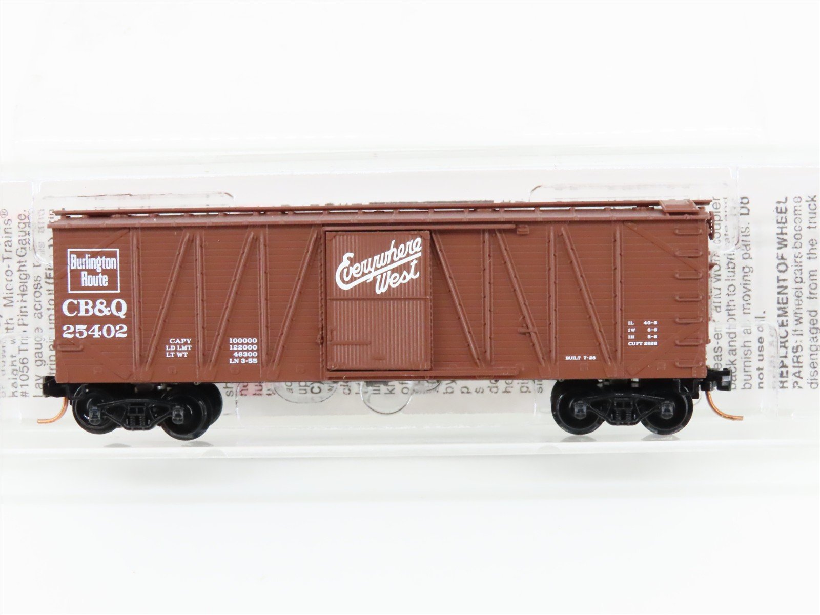 N Scale Micro-Trains MTL 28150 CB&Q Burlington Route 40' Box Car #25402