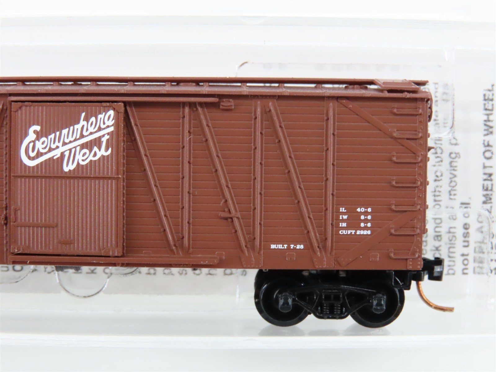 N Scale Micro-Trains MTL 28150 CB&Q Burlington Route 40' Box Car #25402