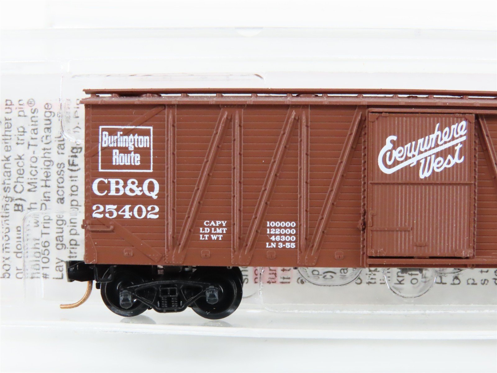 N Scale Micro-Trains MTL 28150 CB&Q Burlington Route 40' Box Car #25402