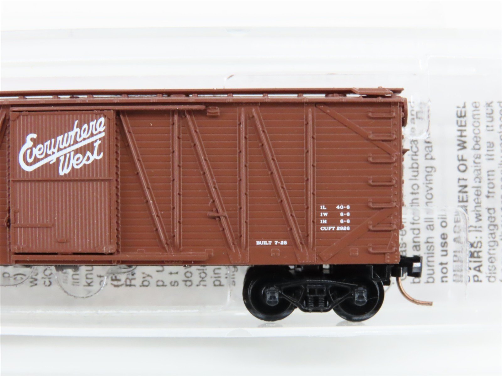 N Scale Micro-Trains MTL 28150 CB&Q Burlington Route 40' Box Car #25402