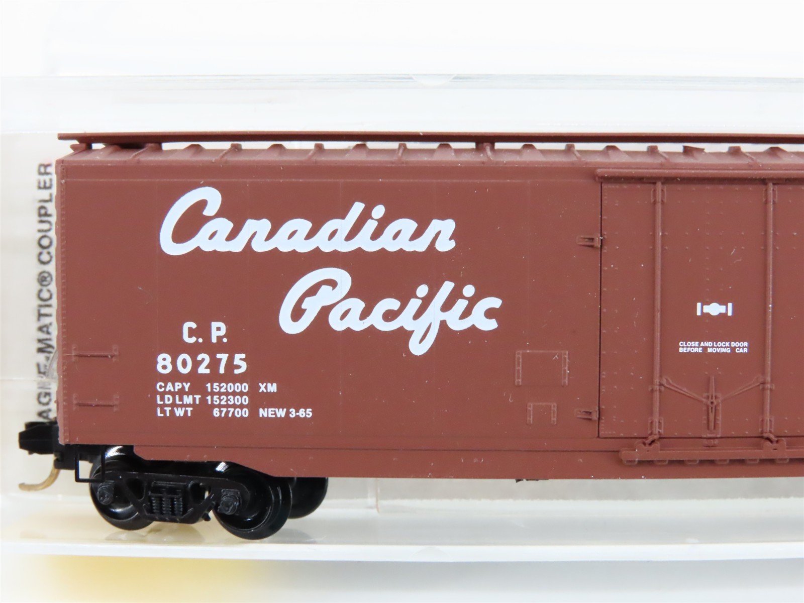 N Scale Micro-Trains MTL 32170 CP Canadian National 50' Plug Door Box Car #80275