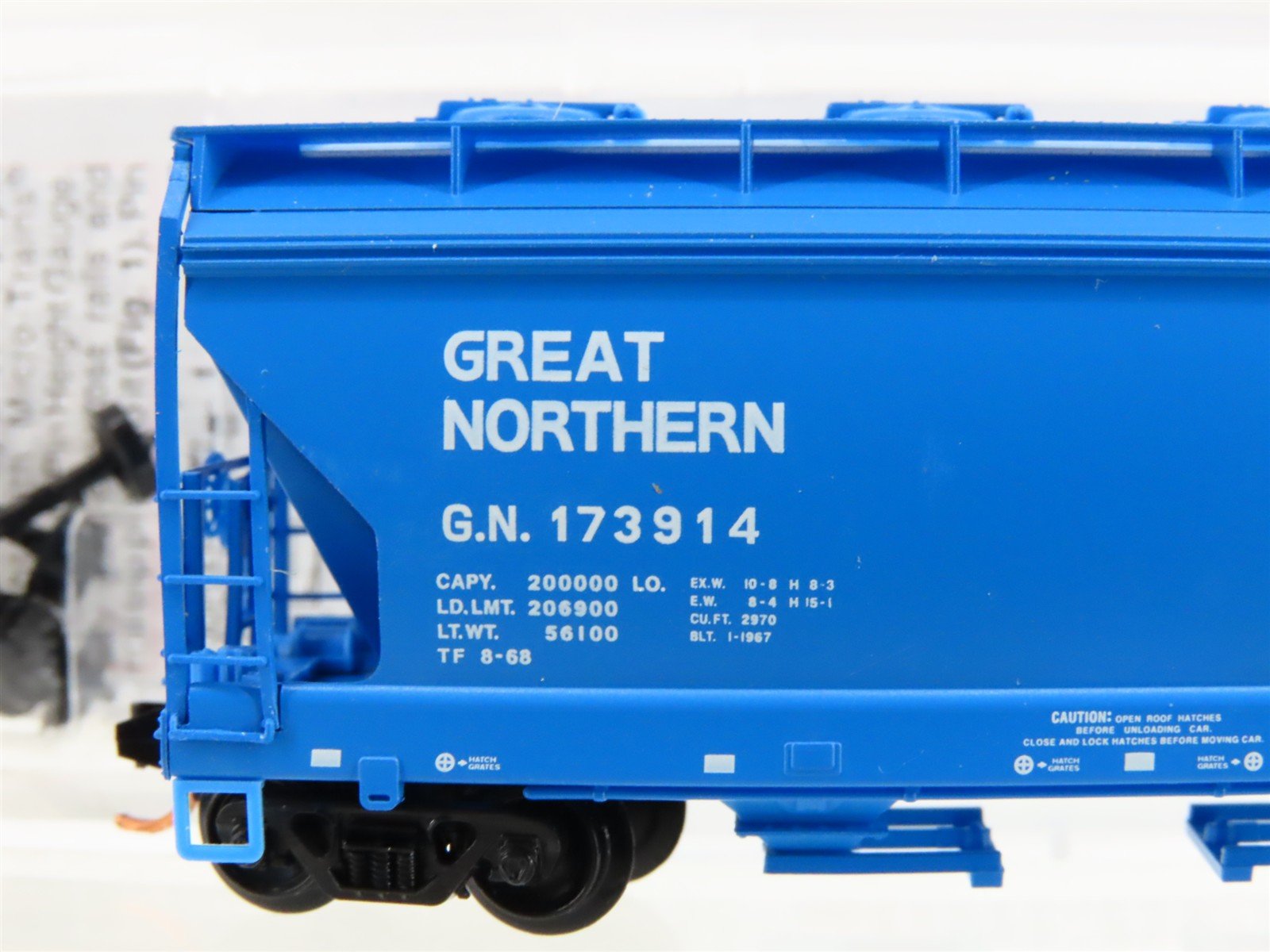 N Scale Micro-Trains MTL 09200210 GN Great Northern 2-Bay Covered Hopper #173914