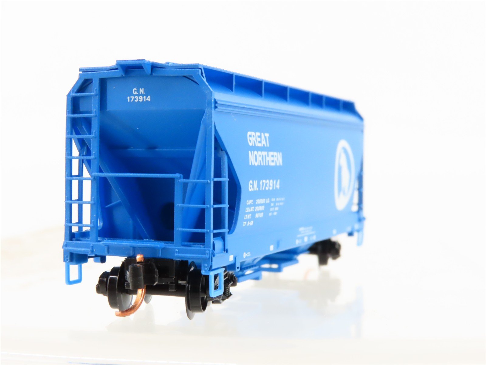 N Scale Micro-Trains MTL 09200210 GN Great Northern 2-Bay Covered Hopper #173914