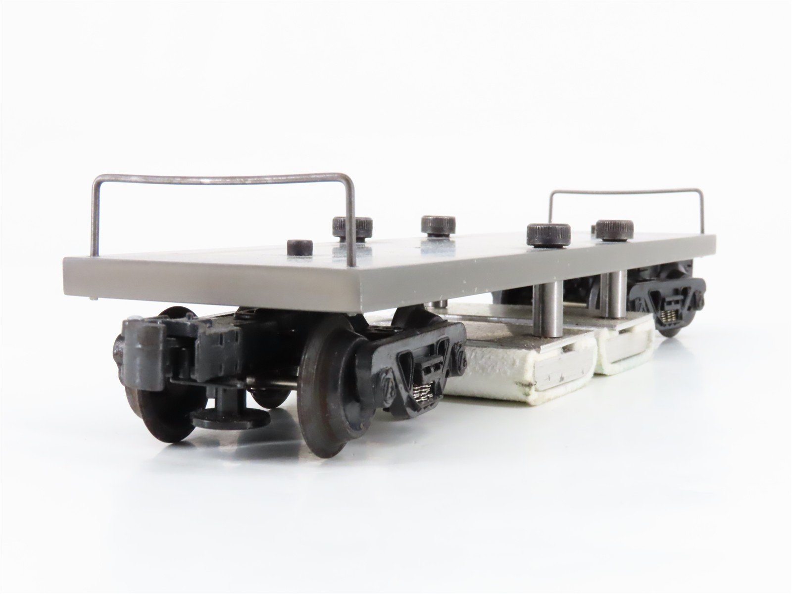 O Gauge 3-Rail North East Track Cleaning Flatcar w/Loads