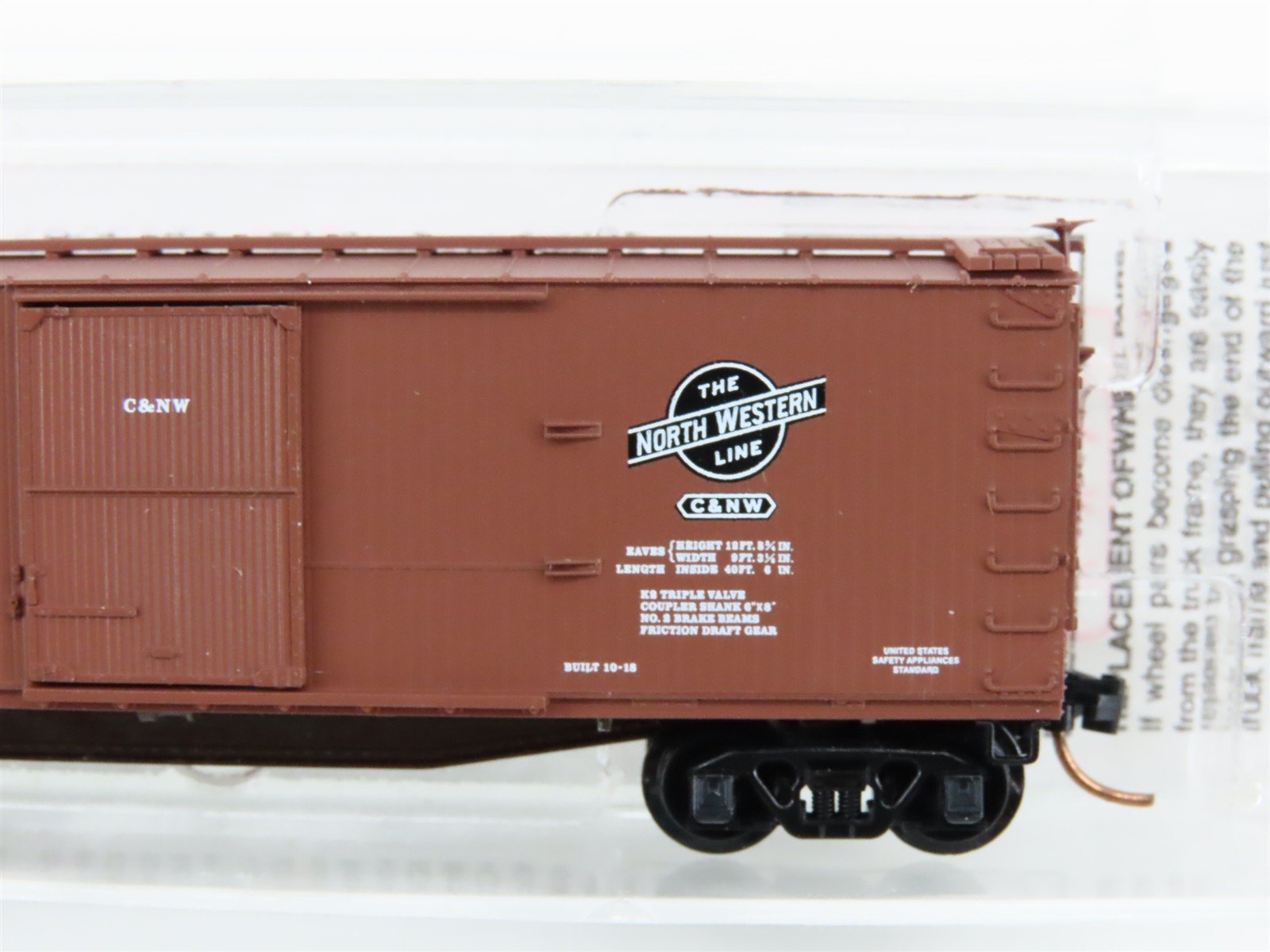 N Scale Micro-Trains MTL 39160 C&NW Chicago & North Western 40' Box Car #142200