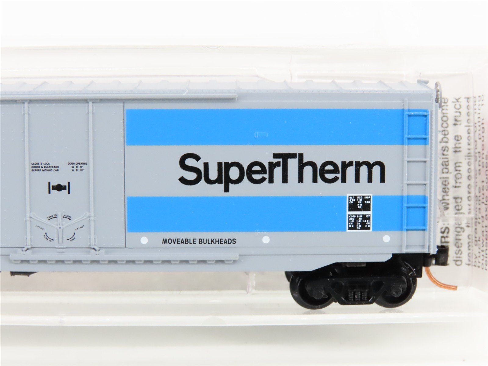 N Micro-Trains MTL 38330 CN Canadian National SuperTherm 50' Box Car #289004