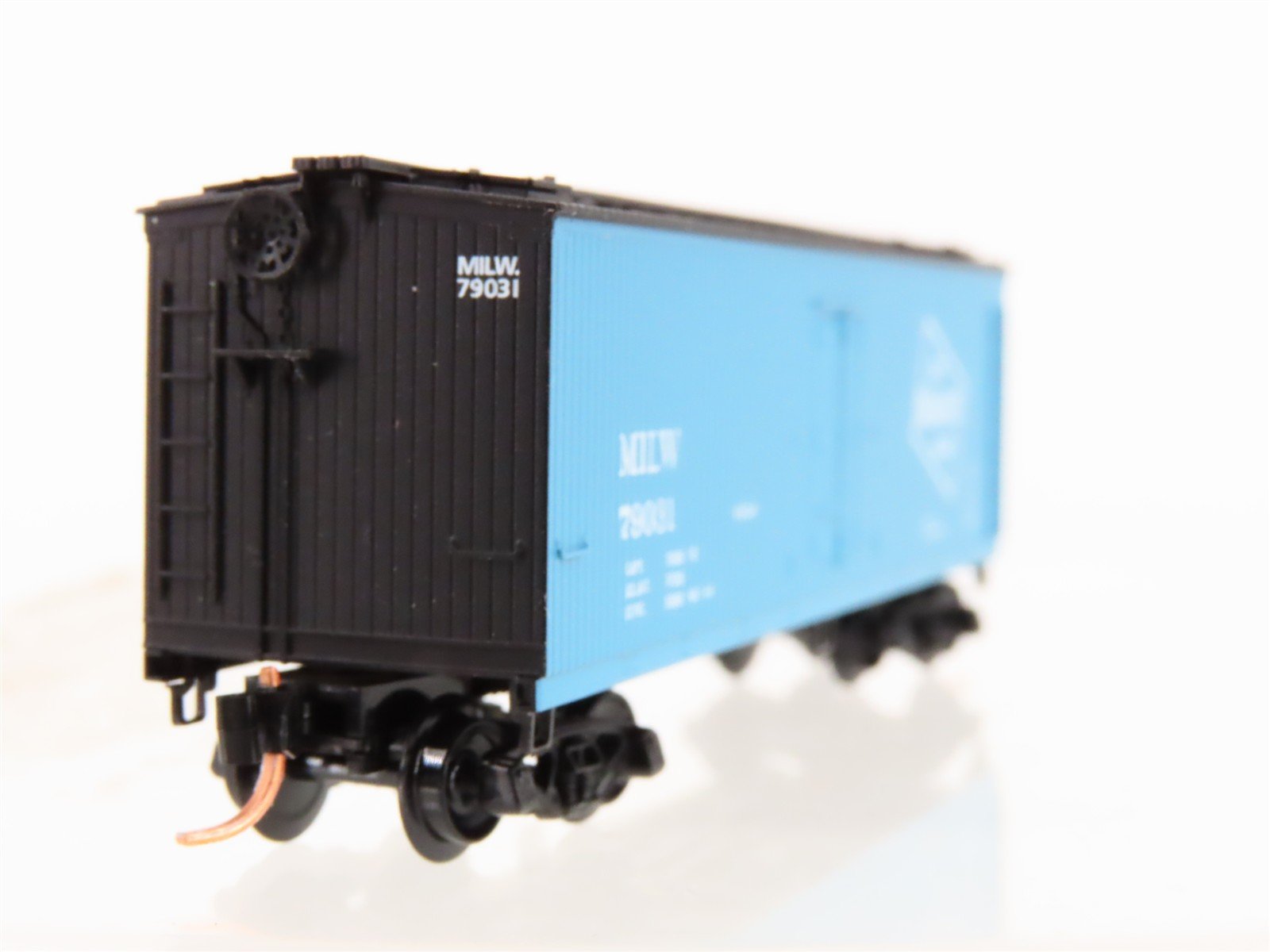 N Scale Micro-Trains MTL 47360 MILW Milwaukee Road 40' Wood Reefer #79031