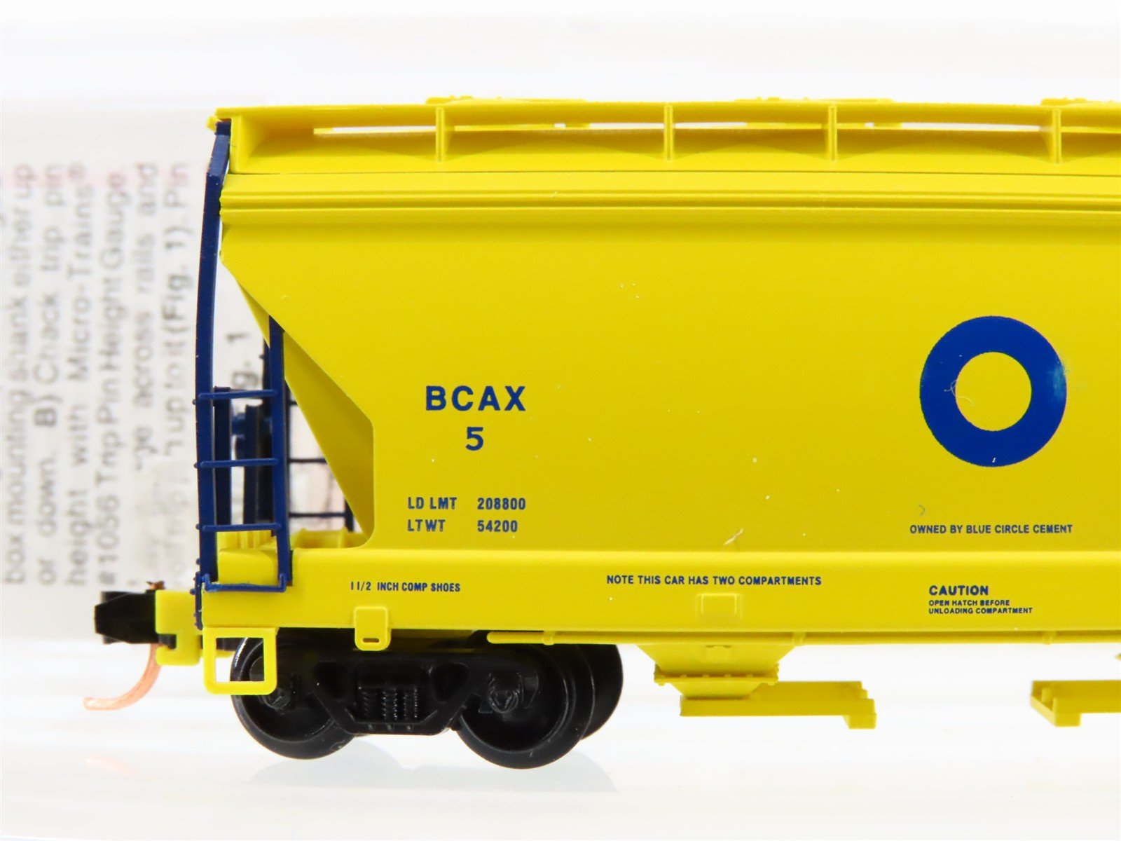 N Scale Micro-Trains MTL 92140 BCAX Blue Circle Cement 2-Bay Covered Hopper #5