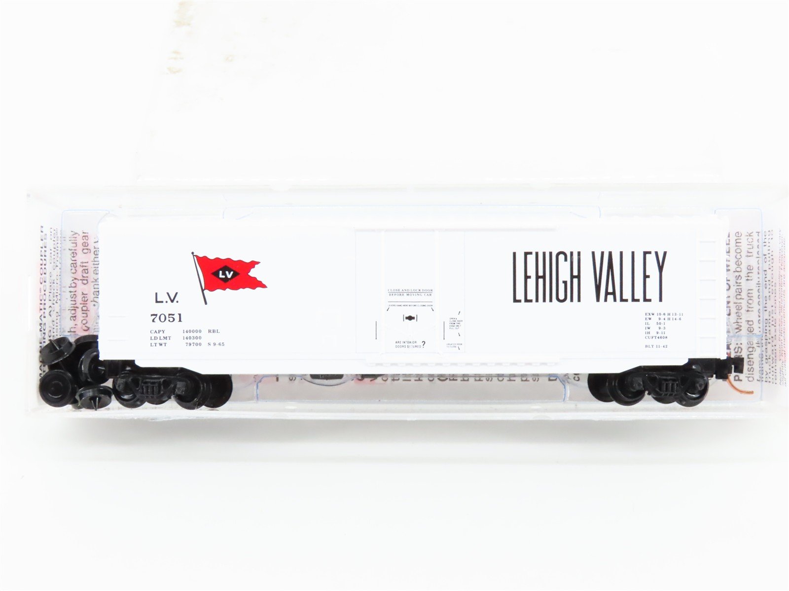 N Scale Micro-Trains MTL 38210 LV Lehigh Valley 50' Plug Door Box Car #7051