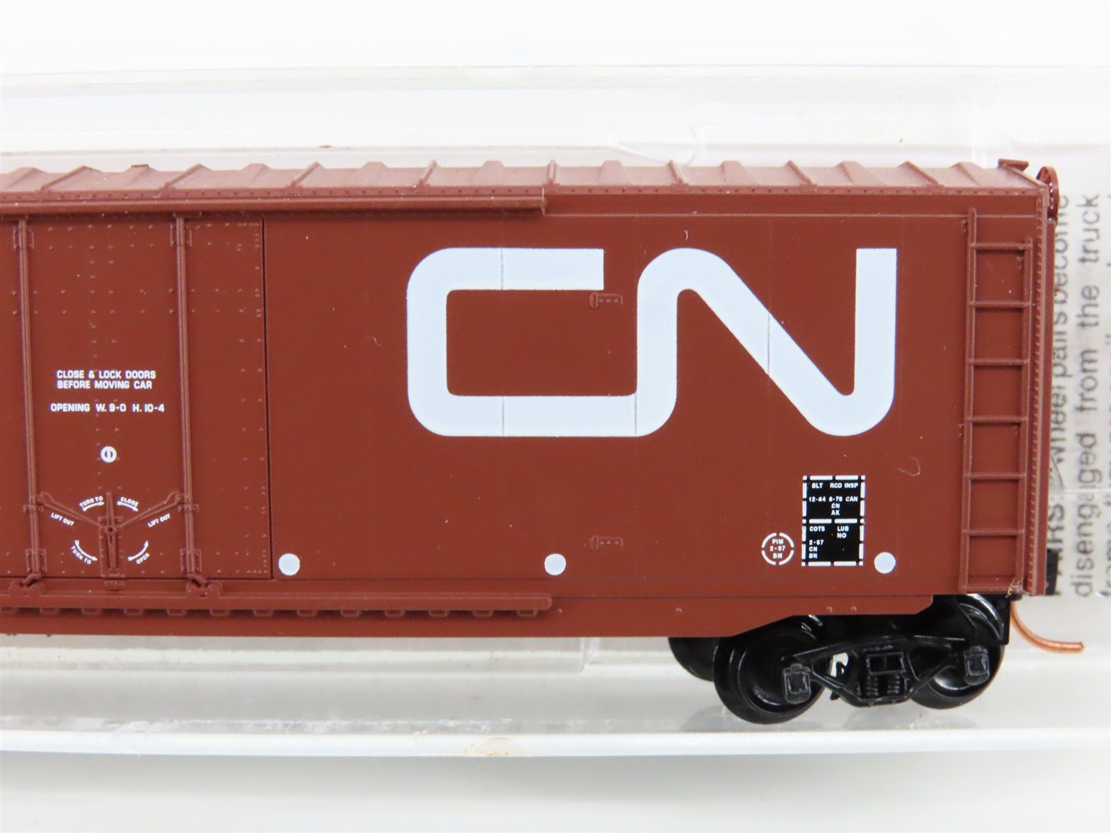 N Scale Micro-Trains MTL 38190 CN Canadian National 50' Plug Door Boxcar #401232