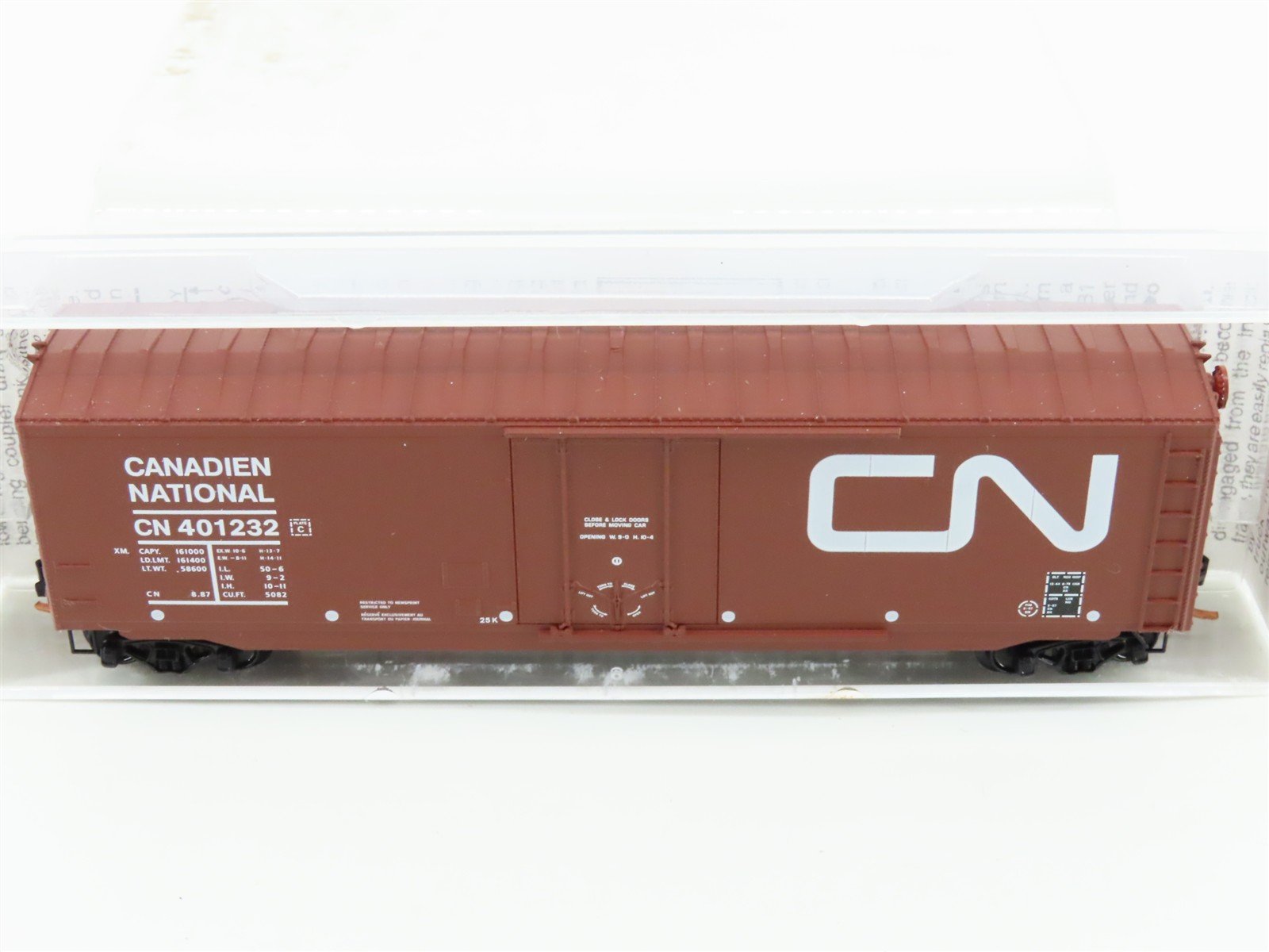 N Scale Micro-Trains MTL 38190 CN Canadian National 50' Plug Door Boxcar #401232