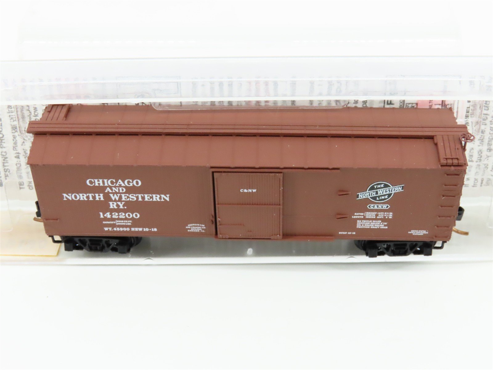 N Scale Micro-Trains MTL 39160 CNW Chicago & North Western 40' Box Car #142200