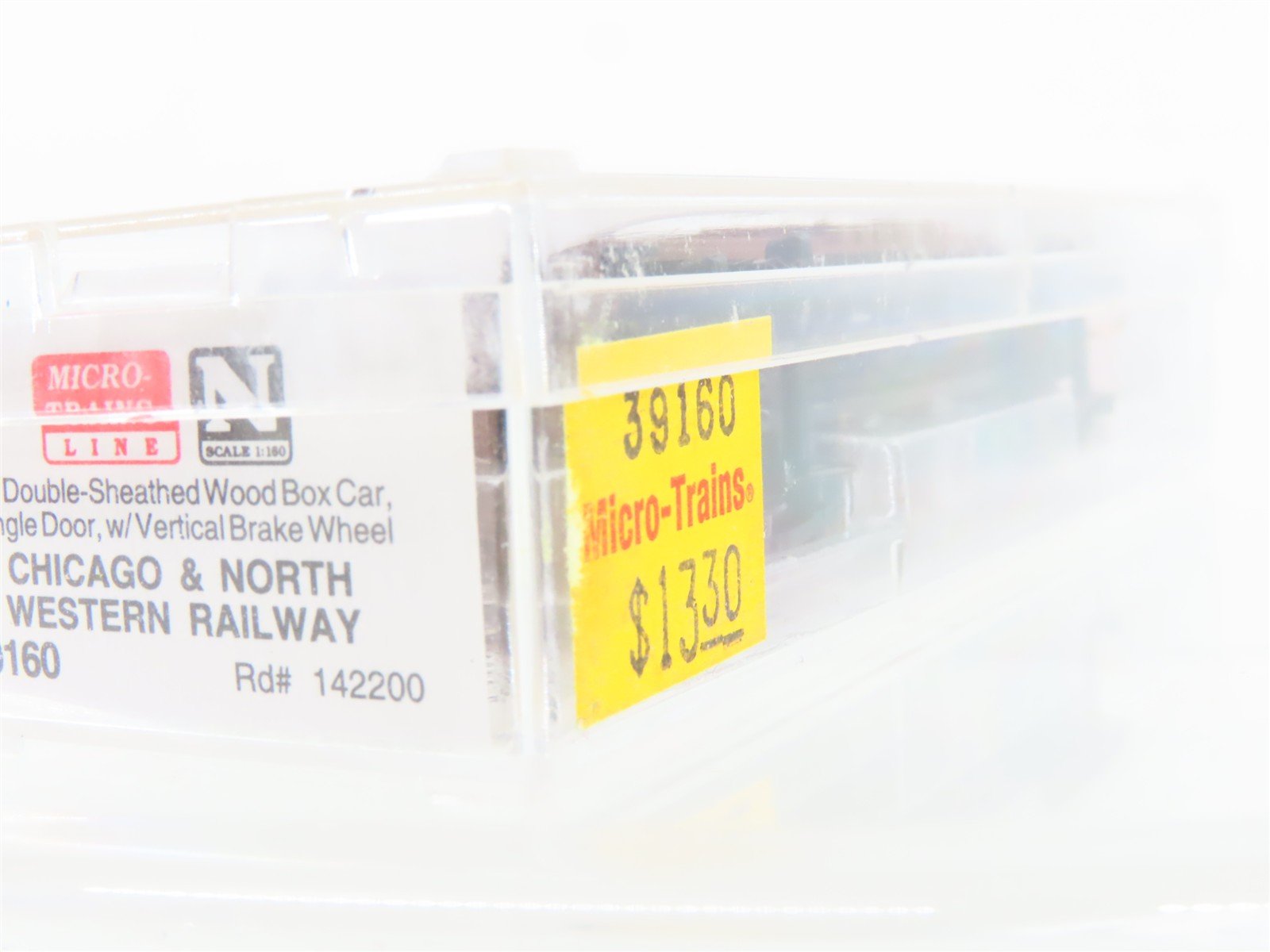 N Scale Micro-Trains MTL 39160 CNW Chicago & North Western 40' Box Car #142200