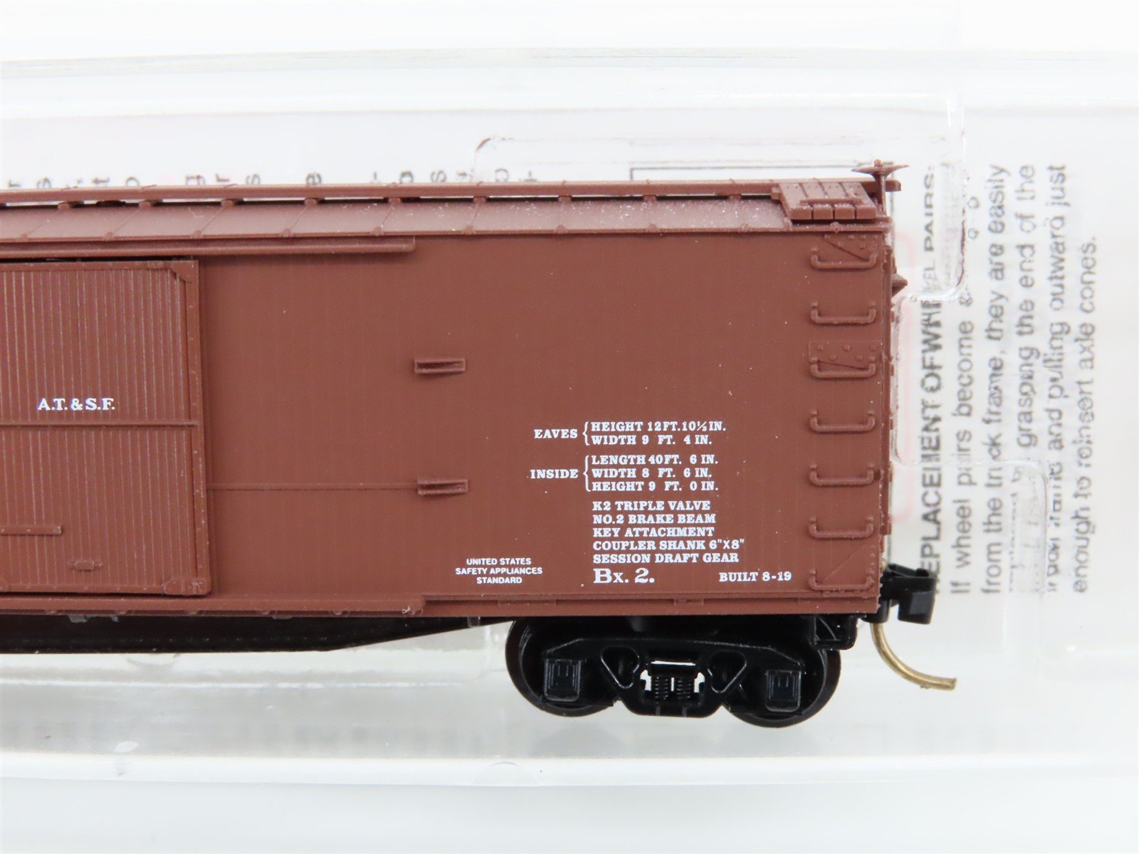 N Scale Micro-Trains MTL 39060 ATSF Santa Fe 40' Single Door Box Car #38693 C.T.